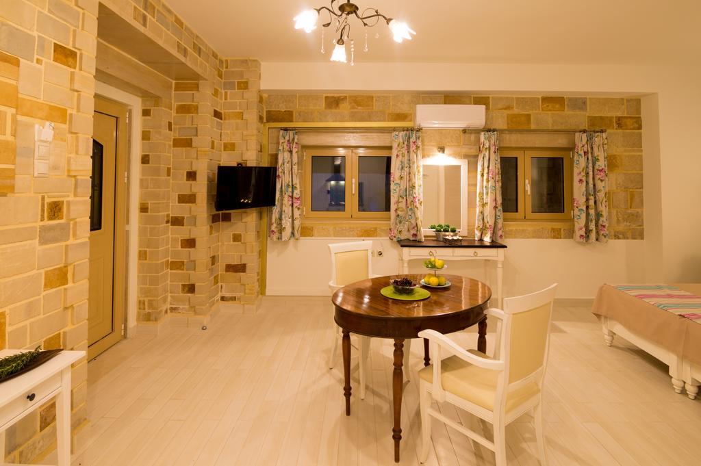 Nikolas Country Villa-Anesis Family كاميلاريون المظهر الخارجي الصورة